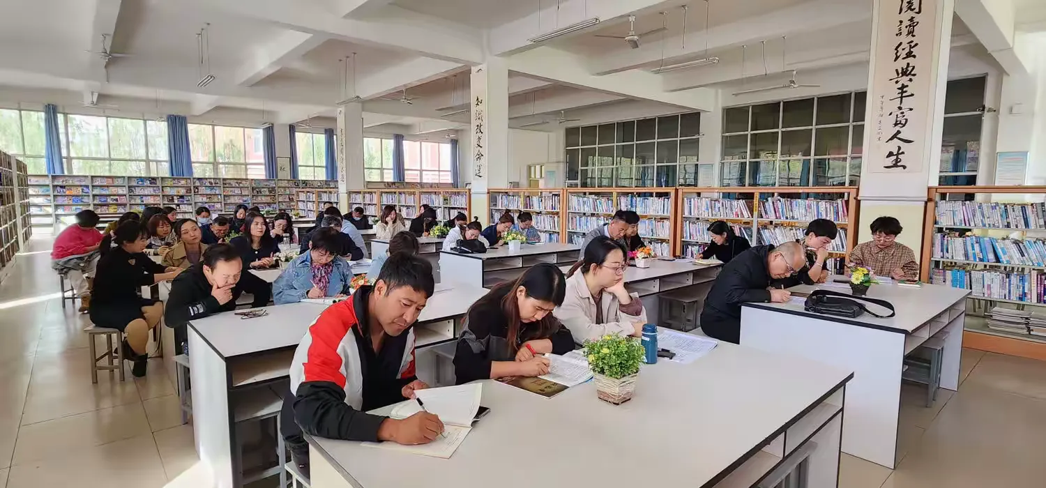 简篇-踵事增华行致远 培风图南创辉煌——初三年级一模教学质量分析会
