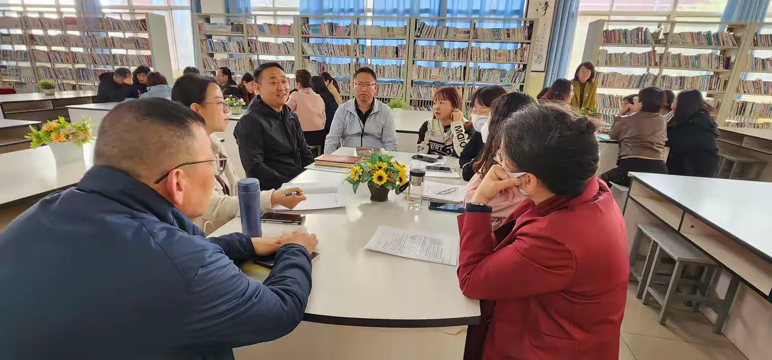 简篇-踵事增华行致远 培风图南创辉煌——初三年级一模教学质量分析会