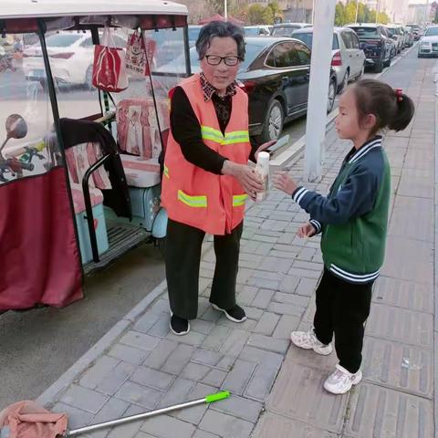 学习雷锋精神，争做新时代好少年——舞钢市第七小学二（2）班学雷锋活动