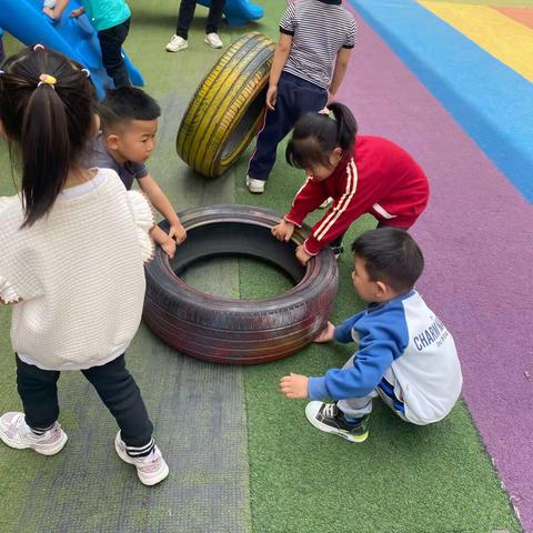 南左良中学附属幼儿园【关爱学生幸福成长】之 户外活动