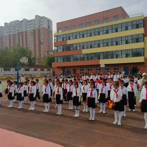 超燃、超炫、超精彩！——迎泽区第一实验小学二年四班春季运动会剪影