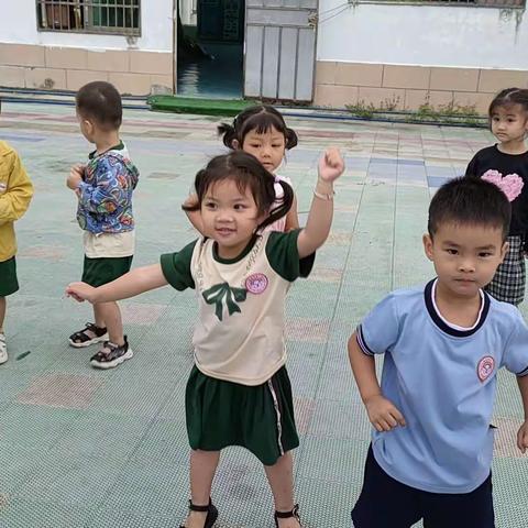 万宁兴隆进科幼儿园✨小班🍒“我劳动，我快乐”主题美篇