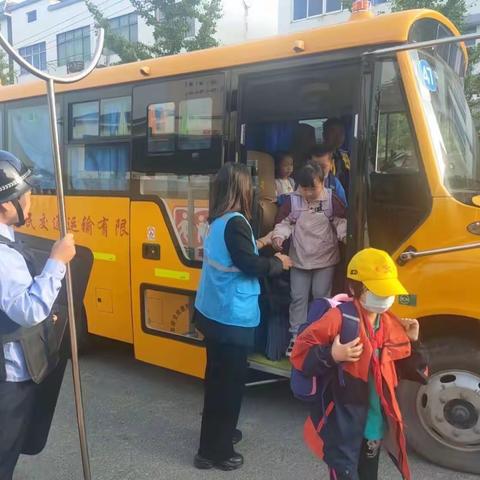 石佛小学第六周值周小结