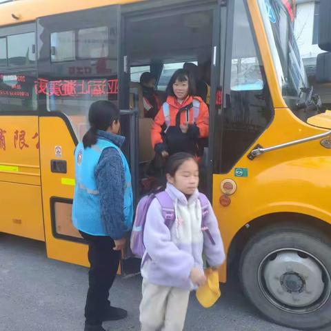 石佛小学第十八周值周小结