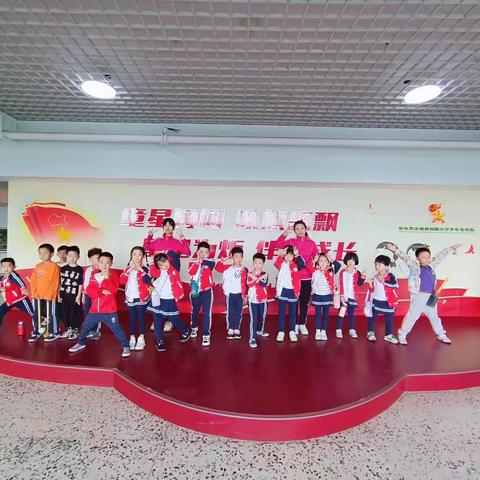 鸿翼宝贝幼儿园.大二班剑桥小学体验活动👌