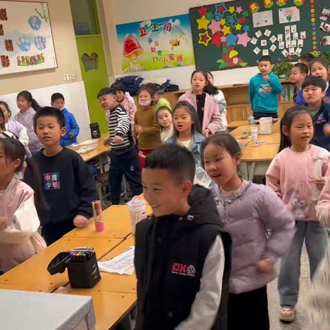 悦享阅读——西工第二实验小学二年级语文主题学科融合课程四月份活动纪实