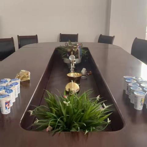 蓄力启新程 匠心筑未来 ——虹实中英语教研组第一次教研活动