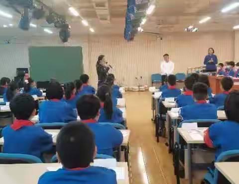 学习贯彻新课标理念  彰显关键课程作用 ——安贞学区与崔各庄学区联合教研