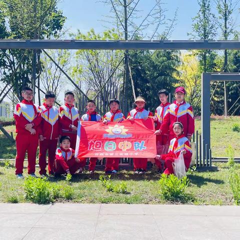 “清洁家园 美化环境”志愿者服务活动——日照市第三实验小学五年级四班纪实