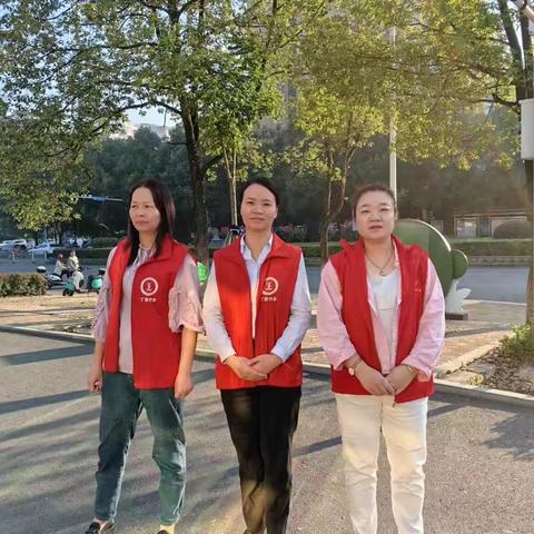 家长执勤，最美守护 2209班最美家长执勤篇