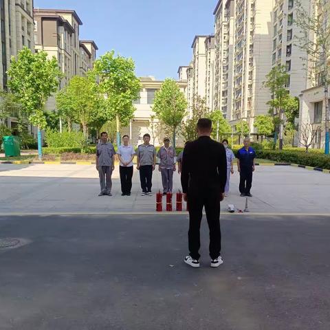 闽瑞物业璀璨华城服务中心五月份消防培训