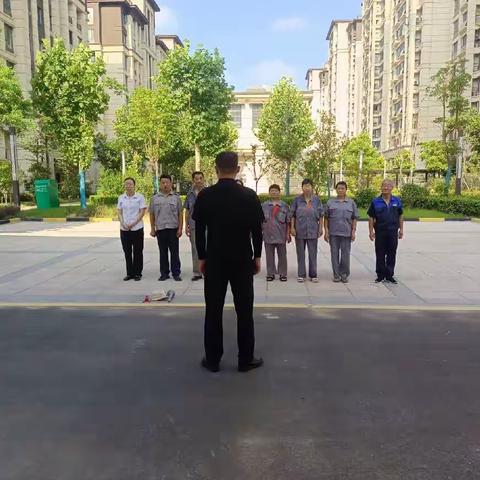 闽瑞物业璀璨华城物业服务中心7月份消防演练