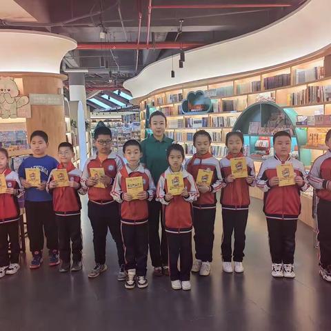 锡市十校三年（3）班社会实践活动第九期     -劳动淬炼成长，实践创造幸福  不一样的劳动节