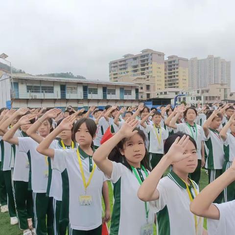 从“新”开始，初心不变——一鸣学校1802班九月班主任工作总结