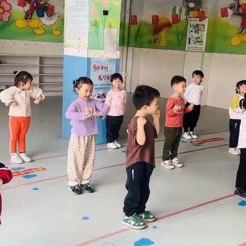 金色童年幼儿园中班4月份精彩回顾