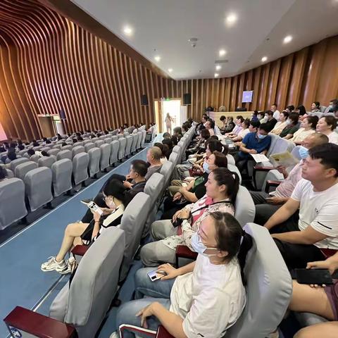 【小初衔接】站得更高，看的更远——奎屯市海纳尔小学开展“小升初”家庭教育专题讲座