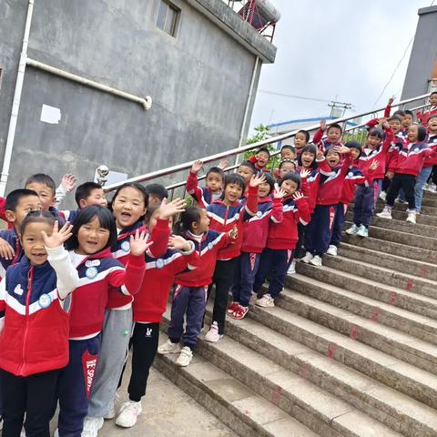 【幼小衔接】参观小学初体验✨幼小衔接促成长💞——楚雄市中山镇中心幼儿园 参观小学活动