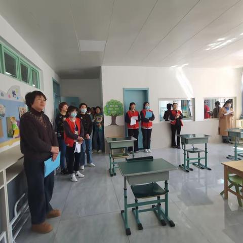 丰富教室环境创建  强化有效使用利用——津南区培智学校教室环境文化建设展评交流活动