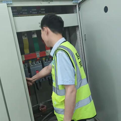 四棵树收费站--端午佳节，高速“粽”香伴你行