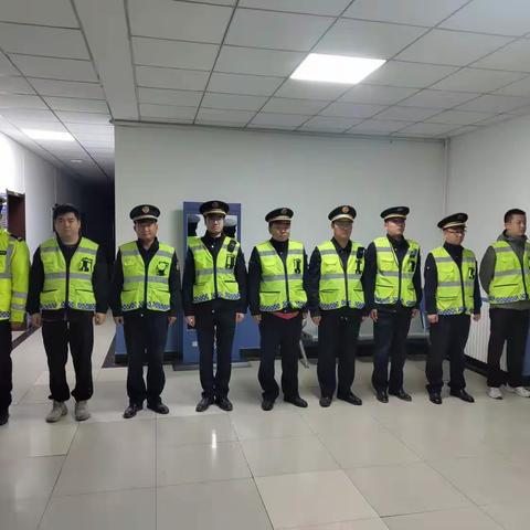 加强夜间督导检查、规范渣土清运秩序