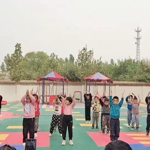 布亚乡中心幼儿园亲子运动会