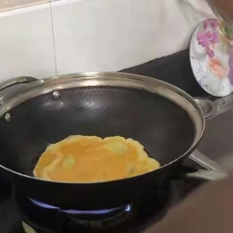 热爱生活，学习劳动——四（2）班五一劳动活动