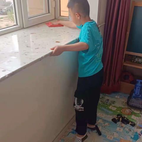 奋斗小学二七班仲作鹏