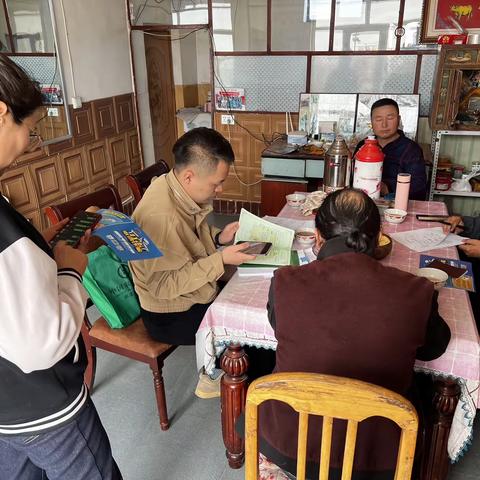 棋盘井支行开展“消保春雨，播撒希望备春耕”宣传活动