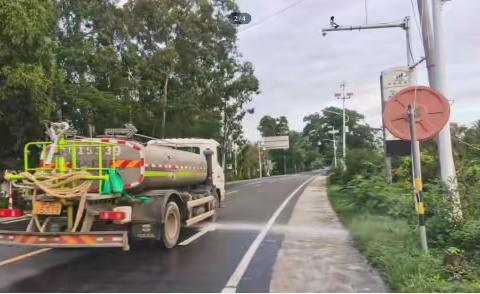 喜迎“五一”开展清洁行动，营造整洁节日氛围