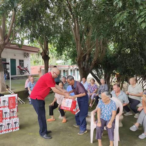 重阳节慰问三林医院麻风休养员