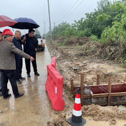 新建区道路运输服务中心质量监督股在“五一节”期间进行安全隐患排查