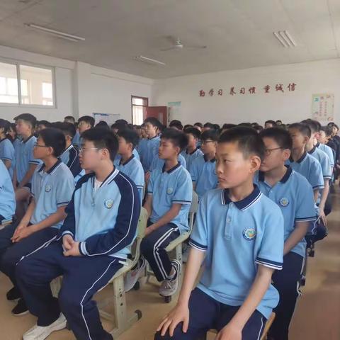 学做知法守法好少年