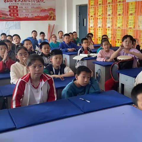 泰华中学小学部二课堂非洲鼓6.4班