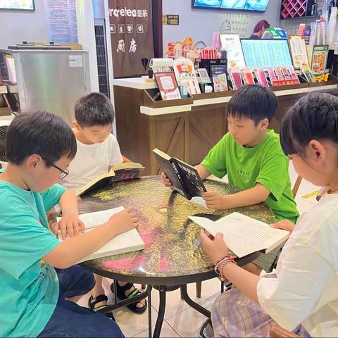 书香暑假 悦读成长——海门港新区实验小学三（5）班暑期阅读会