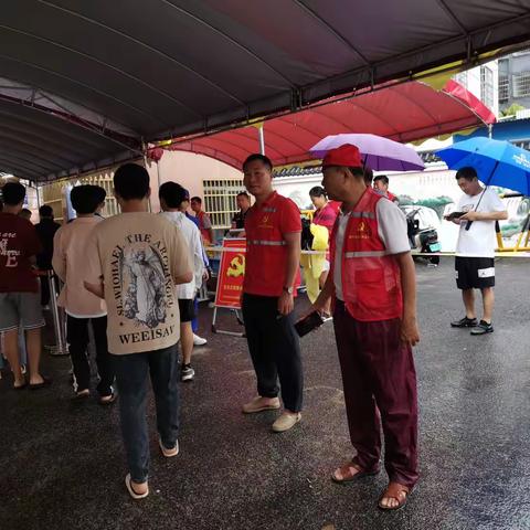 党员先锋助力高考，志愿服务展现志愿服务彰显党员本色