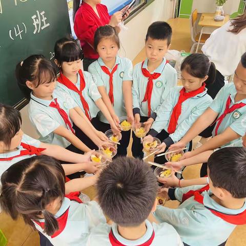 菊城孩子品菊花，菊花香里话传承——高沙小学二（4）班家长进课堂活动