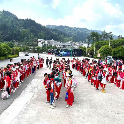 行走于社会大课堂，成长于实践体验场——白云区第二十七小学五年级社会实践