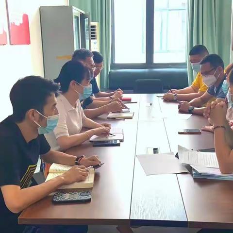 质安站第四支部召开党员大会，学习传达二十大会议精神。