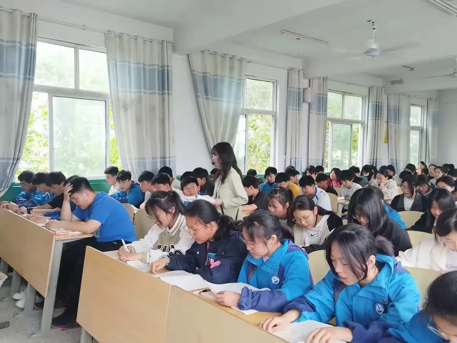 简篇-教学相长 快乐课堂——沙集乡初级中学优秀教师观摩课活动