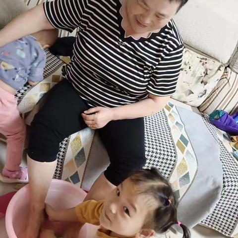 妇女节主题活动—九十团幼儿园