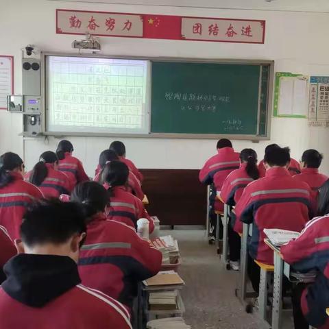 关爱学生，幸福成长--馆陶县路桥中学书法社团活动开展情况