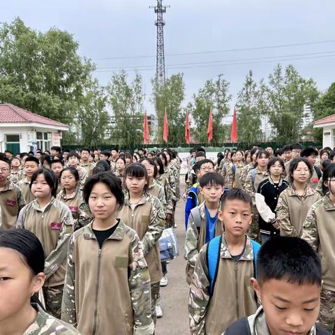 “奋斗恰青春，筑梦正当时”——坡头初级中学225班研学旅行掠影