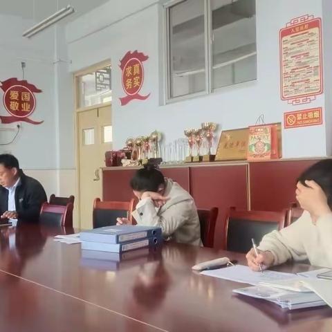 学雷锋  树新风——徂汶景区化马湾乡举行雷锋活动月总结及学生习惯养成材料展评活动