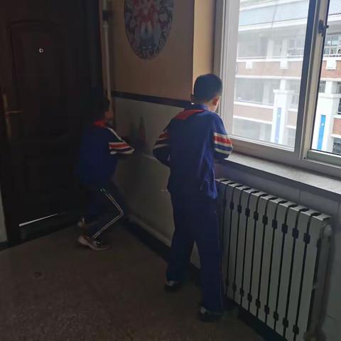 我劳动，我快乐，我成长。