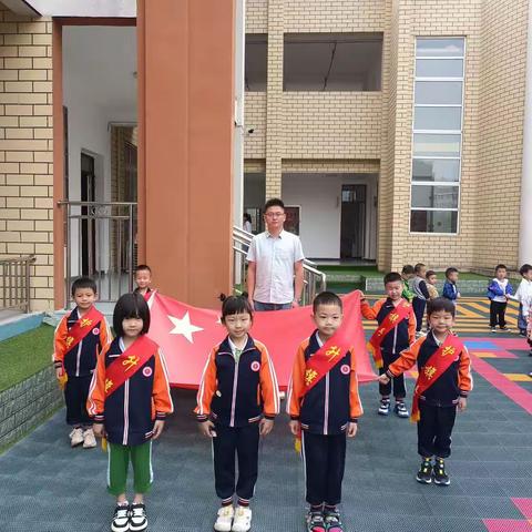 欢度中秋 喜迎国庆——太湖县城南幼儿园升旗仪式