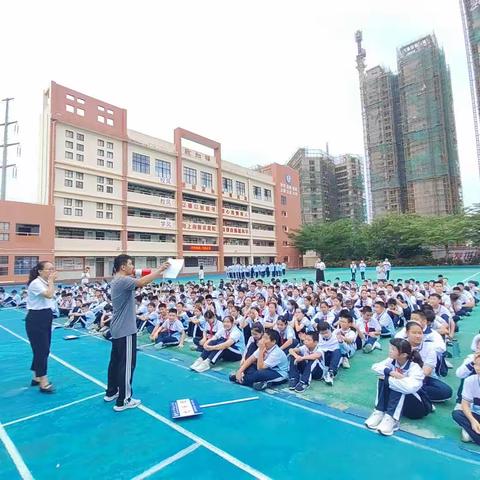 “童心向党，聚力奋进—10.13建队日”——海口市城西中学七年级拔河比赛