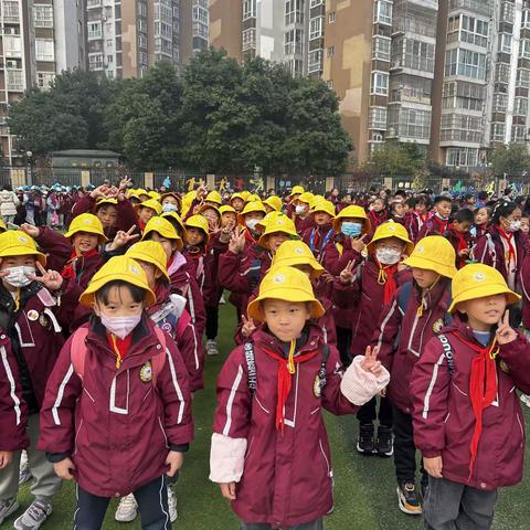 “游”航空博览园“圆”航空科技梦