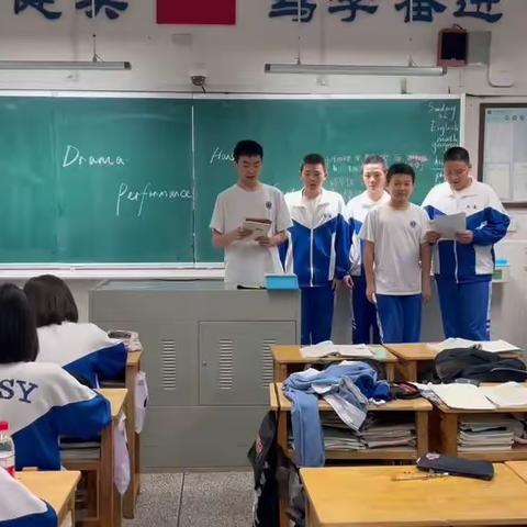 别具一格的话剧表演-《韩塞尔与格雷特》