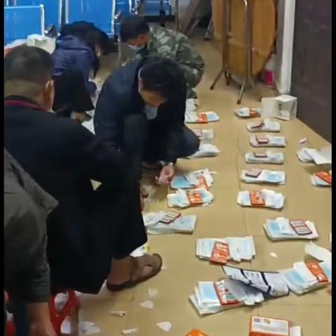 四南村开展关爱行动为农户发放“健康爱心包”