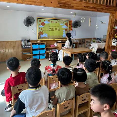 团圆过中秋 欢快做月饼 —蓝盾幼儿园大二班家长助教活动